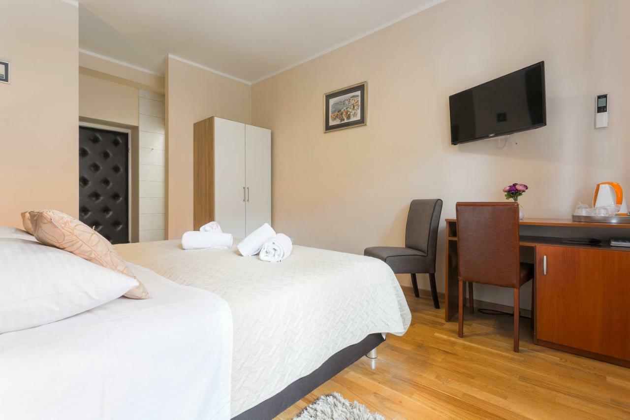 Golden Split Rooms מראה חיצוני תמונה