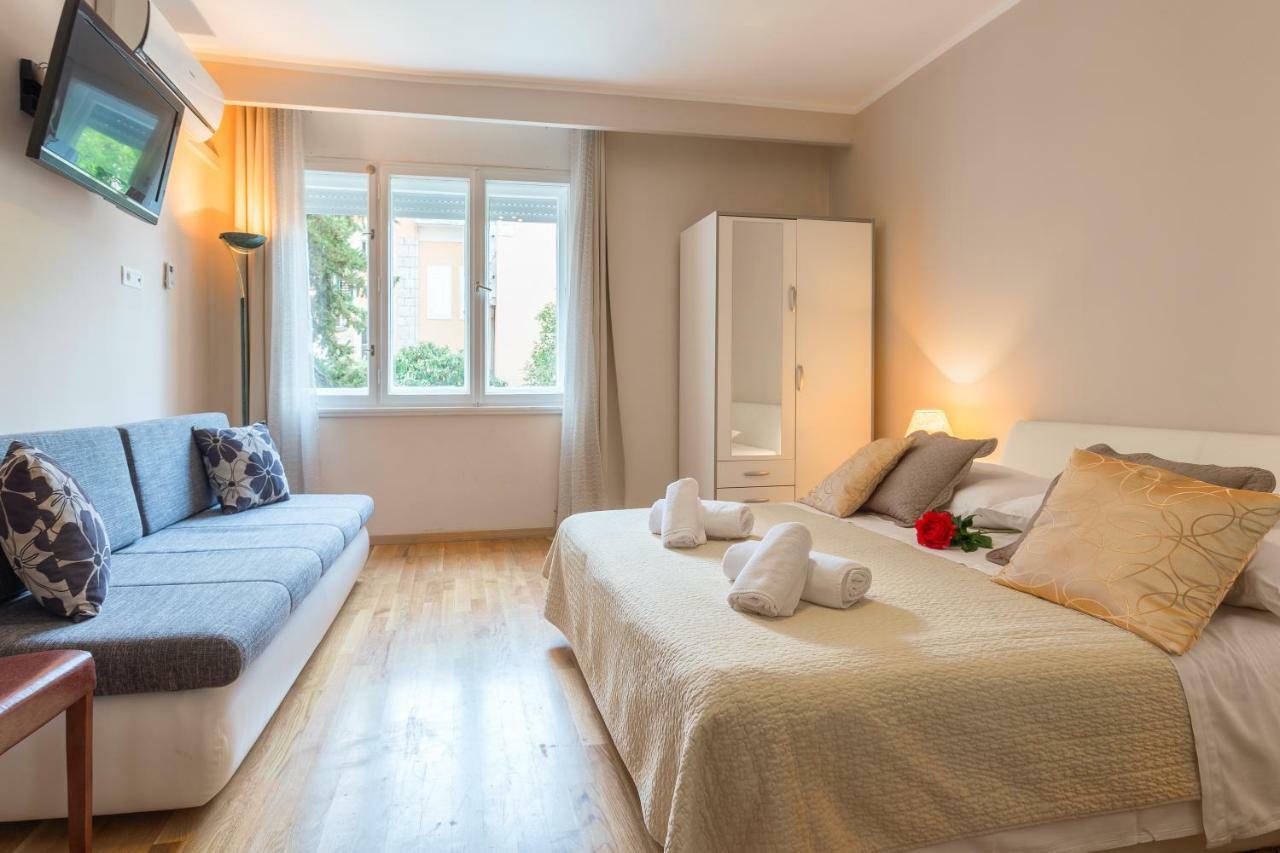 Golden Split Rooms מראה חיצוני תמונה