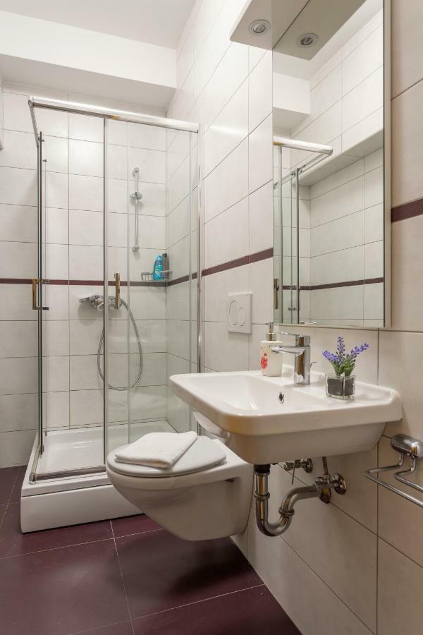 Golden Split Rooms מראה חיצוני תמונה