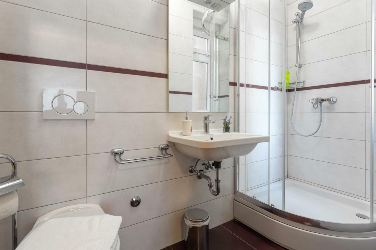 Golden Split Rooms מראה חיצוני תמונה